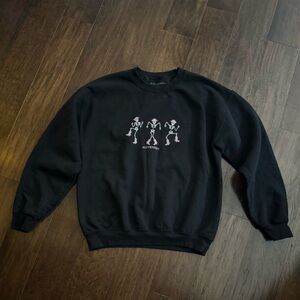 Kittenish Sweatshirt size medium Smoke